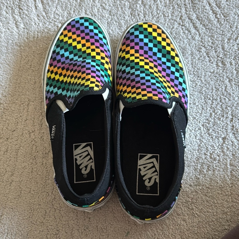 Vans classic slip ons